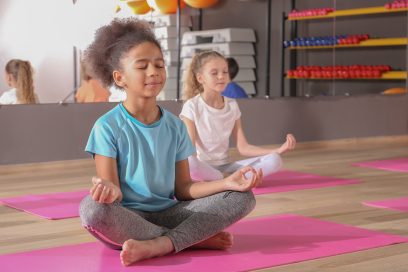 Traumasensibles Yoga für Kinder und Erwachsene